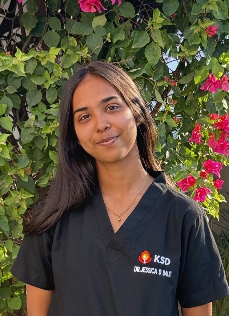 Best dentist clinic in Surat - Dr. Jessica D Bale at Dentocare